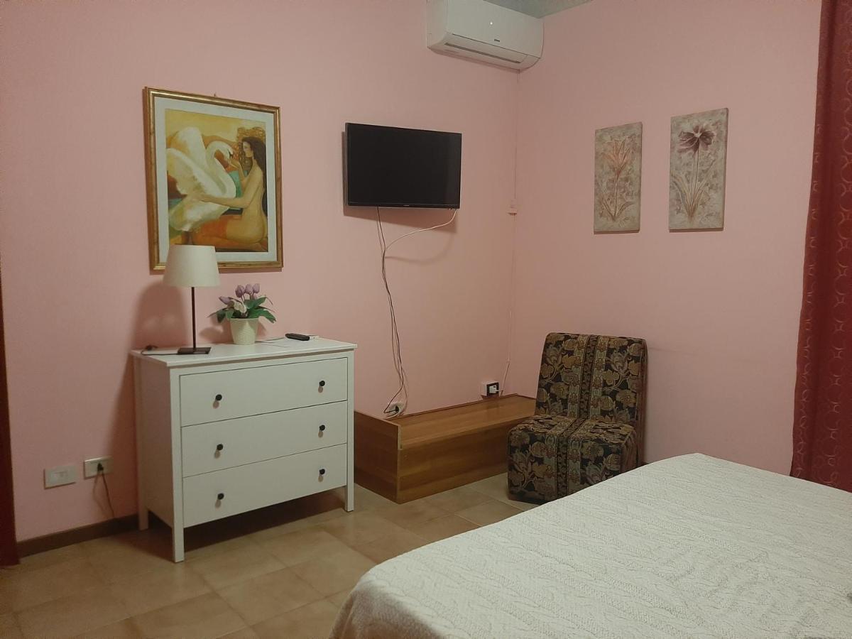 San Nicolo House Bed & Breakfast Aci Catena Bagian luar foto