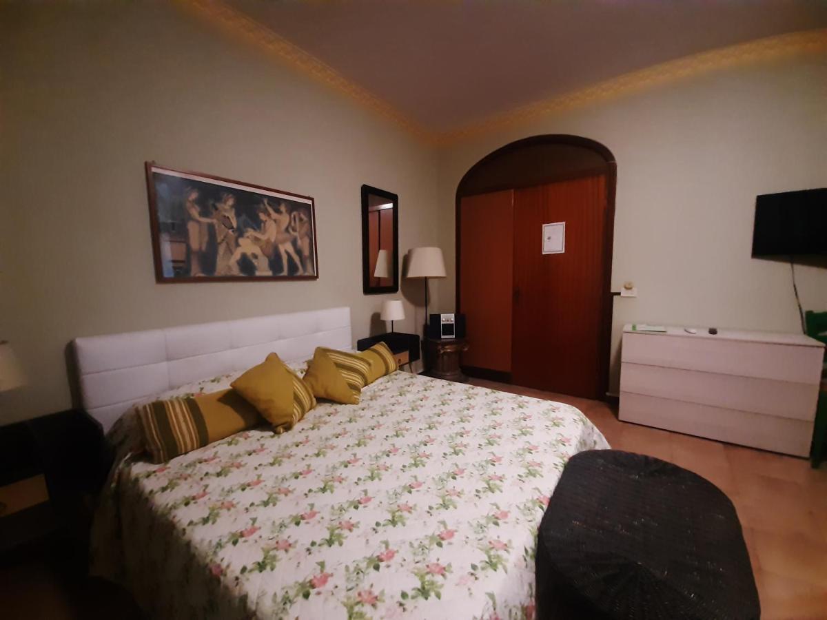 San Nicolo House Bed & Breakfast Aci Catena Bagian luar foto