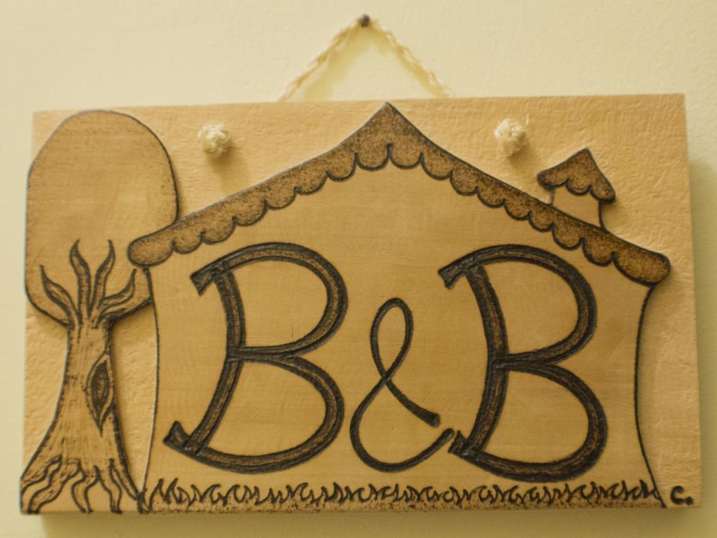 San Nicolo House Bed & Breakfast Aci Catena Bagian luar foto