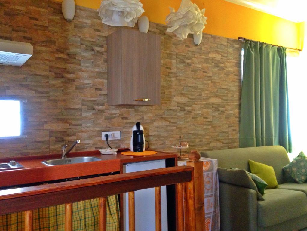 San Nicolo House Bed & Breakfast Aci Catena Bagian luar foto