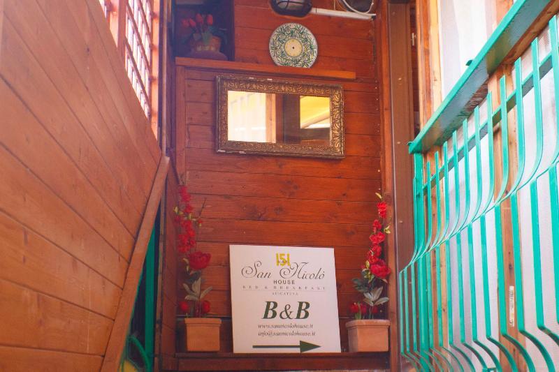 San Nicolo House Bed & Breakfast Aci Catena Bagian luar foto